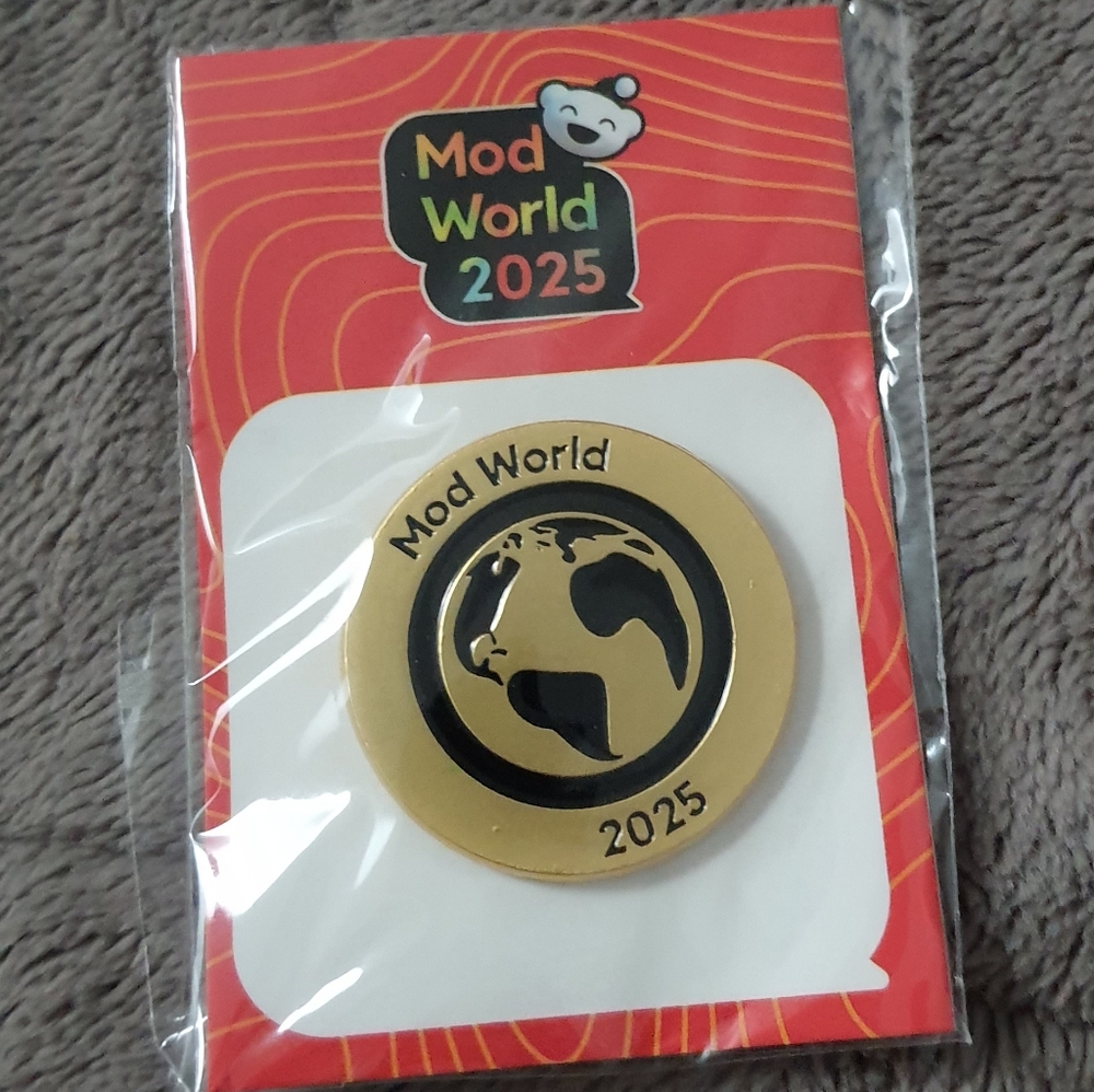 Gold Reddit Mod World 2025 Pin